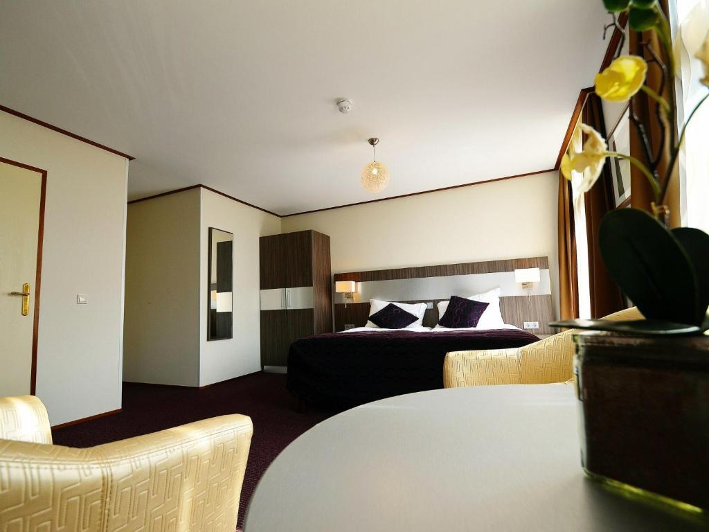 Hotel Faber Hoogezand Quarto foto